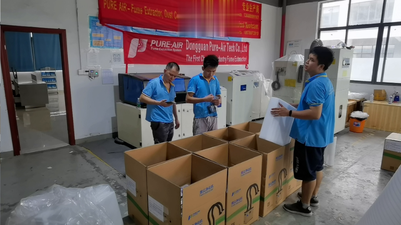 煙塵凈化機(jī),工業(yè)煙塵凈化機(jī),車間煙塵凈化機(jī)。