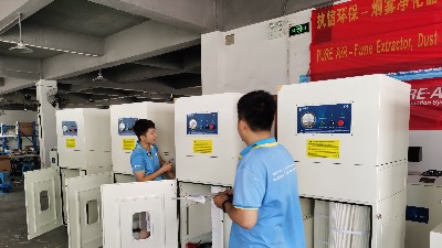 車間粉塵除塵設備,執(zhí)信環(huán)保車間高效粉塵凈化設備制造。