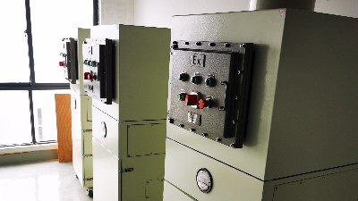 車間安全處理粉塵設(shè)備，就用執(zhí)信環(huán)保單機防爆集塵機！